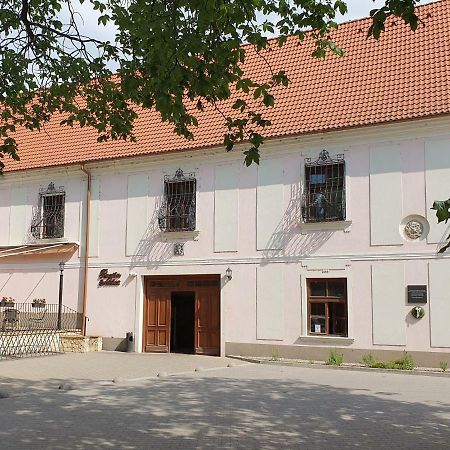 Penzion Sessler *** Trnava Exteriör bild