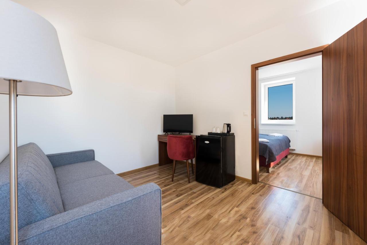 Penzion Sessler *** Trnava Exteriör bild
