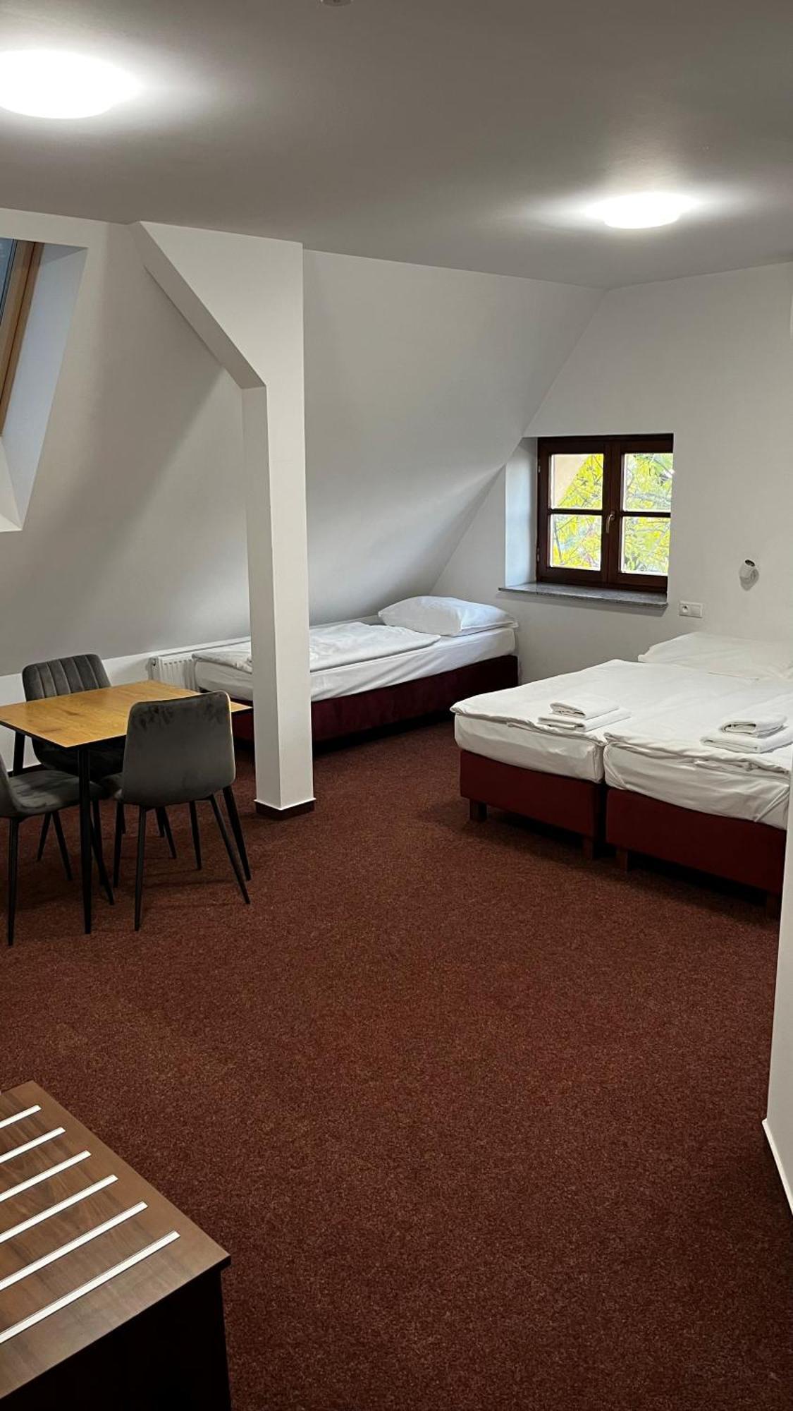 Penzion Sessler *** Trnava Exteriör bild
