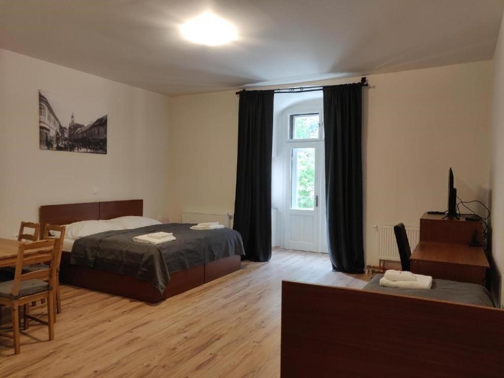 Penzion Sessler *** Trnava Exteriör bild