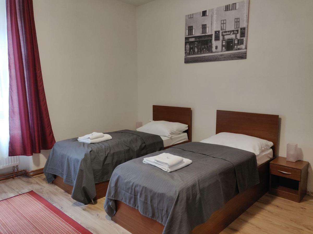 Penzion Sessler *** Trnava Exteriör bild