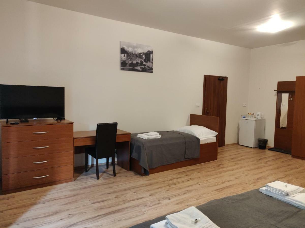 Penzion Sessler *** Trnava Exteriör bild